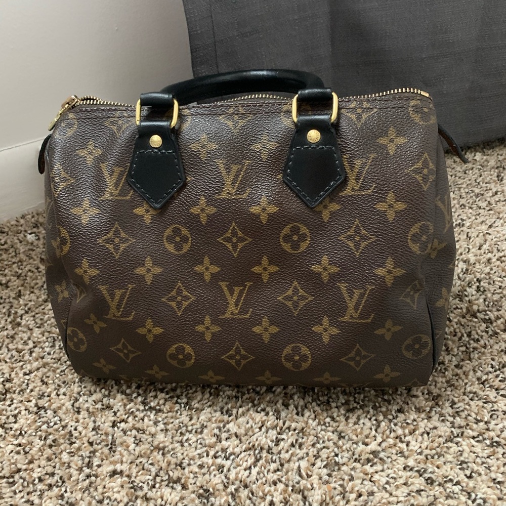 Louis Vuitton Speedy 25